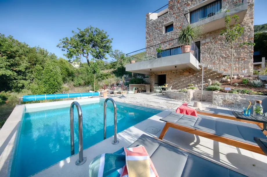 Pool Villa Rogac