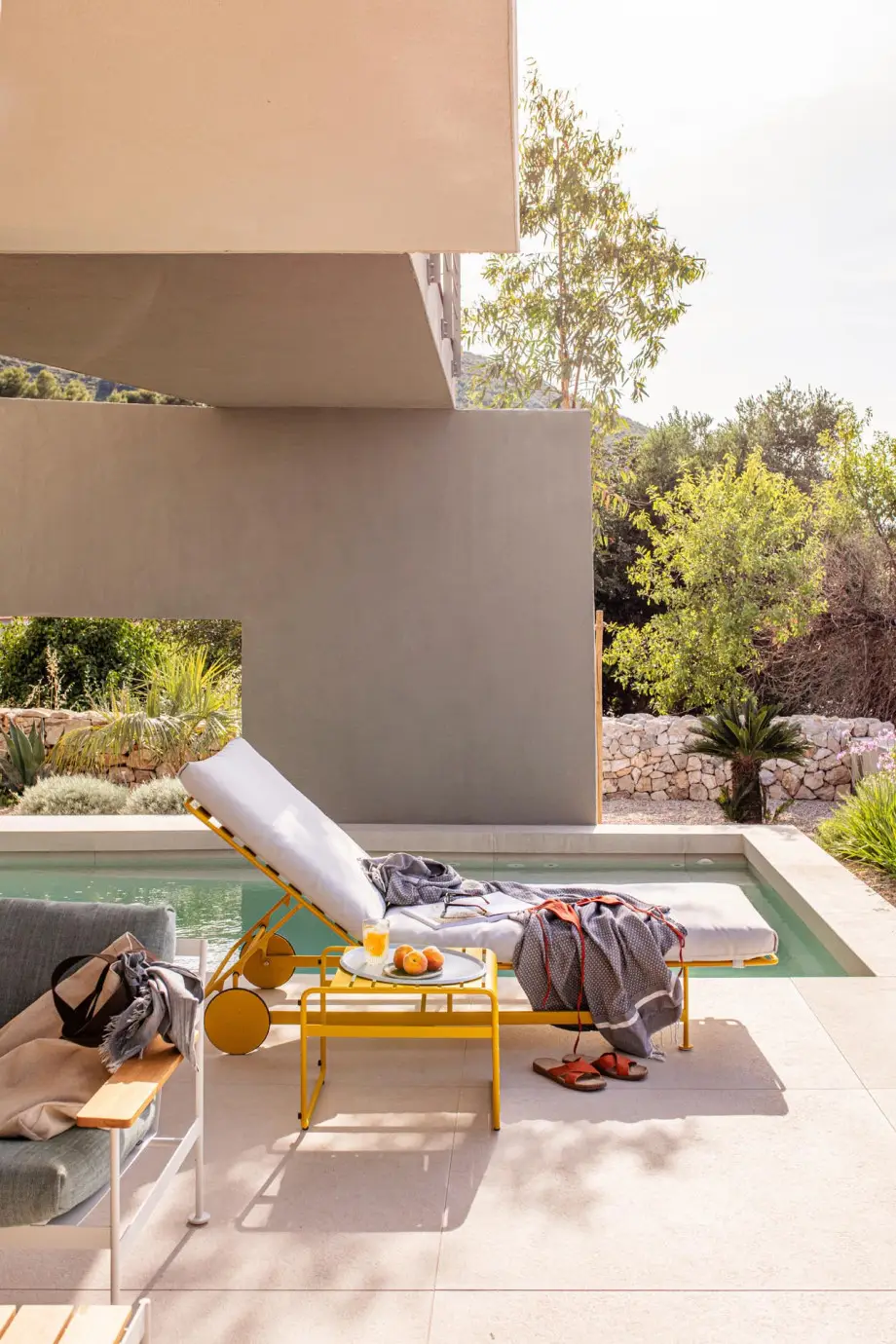 Seaview and Pool House Manu