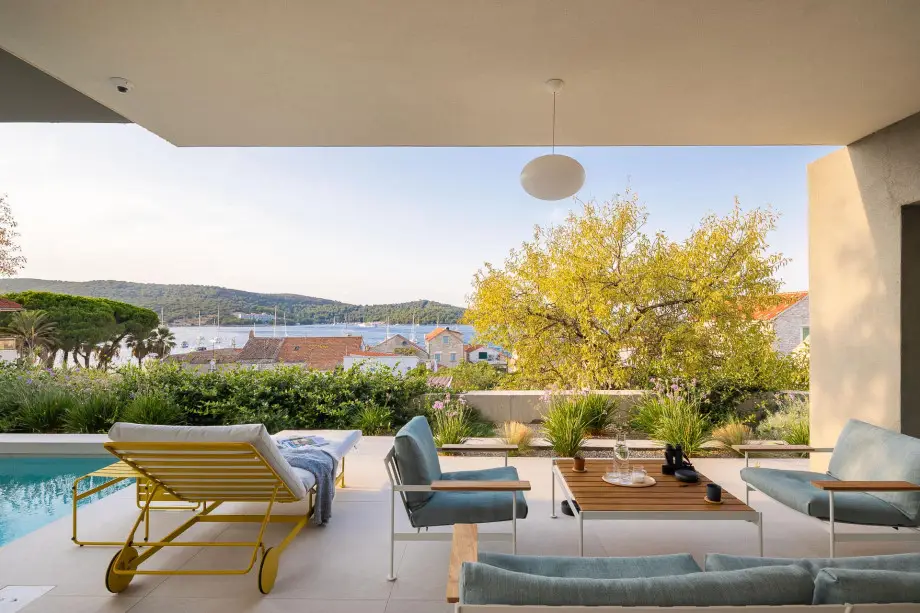 Seaview and Pool House Manu